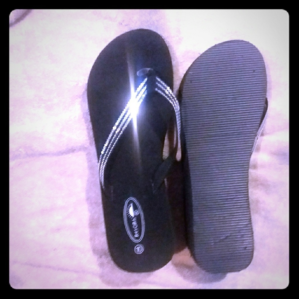 Flip flops sequined